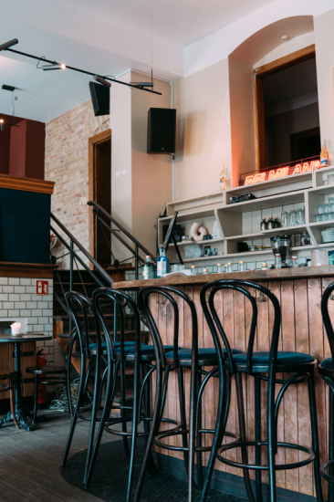 Adieu Bar